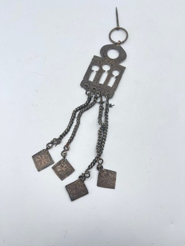 Ref 598 grande fibule - grande,