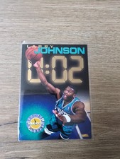 1995 NBA HOOPS LARRY JOHNSON BUZZER CARTE NBA CARD . 