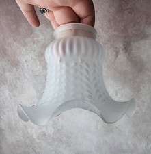 Abat-Jour Tulipe Globe en Verre semi opaque - Plissé à Volant