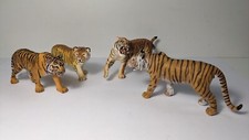 Lot 4 Figurines Animaux 