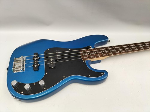 Squier bass guitar - bass, precision