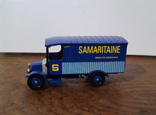 Fourgon 1/43 - Corgi - Renault