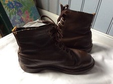 Bottines Doc Martens  cuir brun . T41  . TBE ( L)