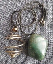Minéraux, pierre de jade, lithothérapie, collier, bijoux,Pierre roulée,24 gr