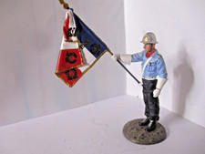 FIGURINE DEL PRADO POMPIER LIEUTENANT PORTE DRAPEAU FRANCE 2002 FIRE FIGHTER