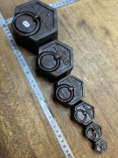 n° 13 Série de 6 anciens poids hexagonaux en fonte  balance roberval Outils Lot