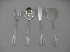 Adorable service à Hors d’oeuvre 4 pièces, Métal argenté, filet droit