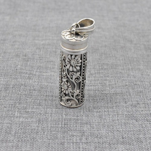 Pendentif médaillon cylindre