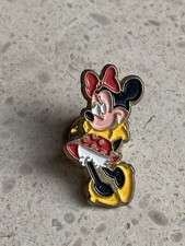 Pin’s Minnie Esso Disney Arthus Bertrand ••