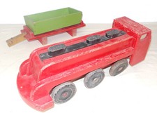 Jouet ancien en bois - Manufacture TROUCHE - MILLAU - Locomotive de plancher