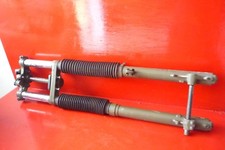 Fourche Plaques Tiges AXE ROUE Aprilia 350 ETX MILITAIRE