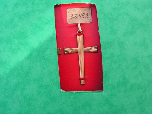 Croix religieuse ancienne - ,