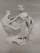 Superbe cache pot en biscuit