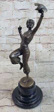 Fille Avec Perroquet Bronze
