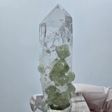 Quartz lémurien à pointe de