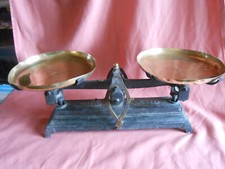 Très ancienne balance en