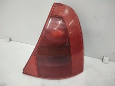 Feu arriere principal droit