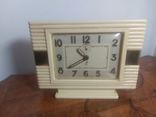 Reveil JAZ Bakelite couleur Ivoire Art déco.