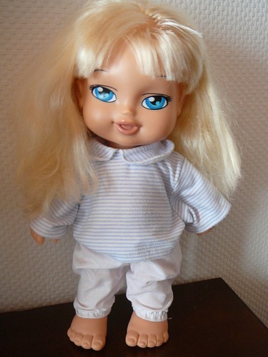 Belle poupee famosa sexuee - belle,