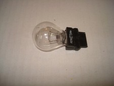 Sylvania Ampoule 3156 P27 7W