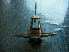 ANCIENNE LAMPE A HUILE EN