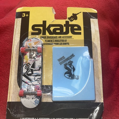 Skate finger skateboard and - skate,