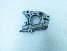 POMPE À HUILE TRONÇONNEUSE