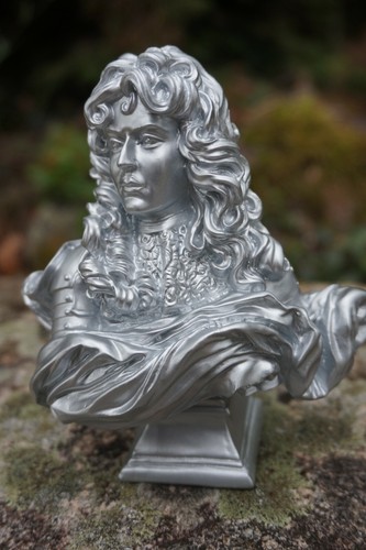 Re0048 figurine sculpture - ,