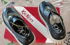 Chaussures Kickers Acktive Noires neuves, jamais utilisées.