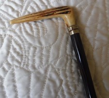 Canne ancienne en bois, pommeau en corne