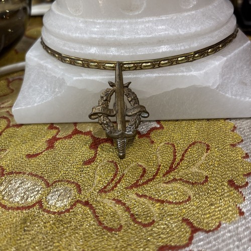 Ancien insigne pucelle - ancien,