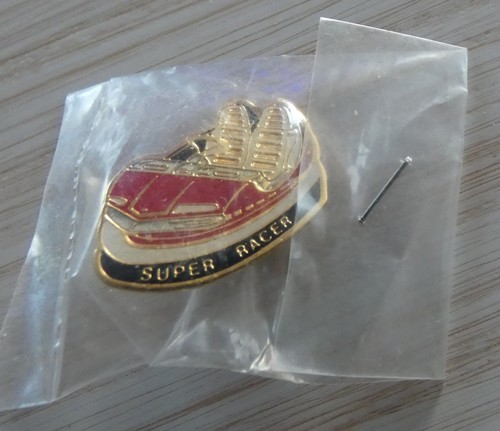Rare pin vintage fete - rare,