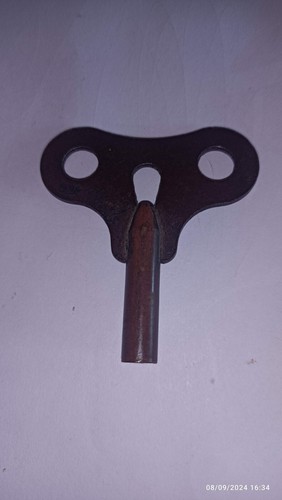 Ancienne clé horloge pendule
