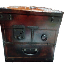 Outil zenibako coffre en bois