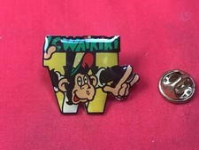 pins LC WAIKIKI marque vetements mode 1985 FRANCE enfants ados 