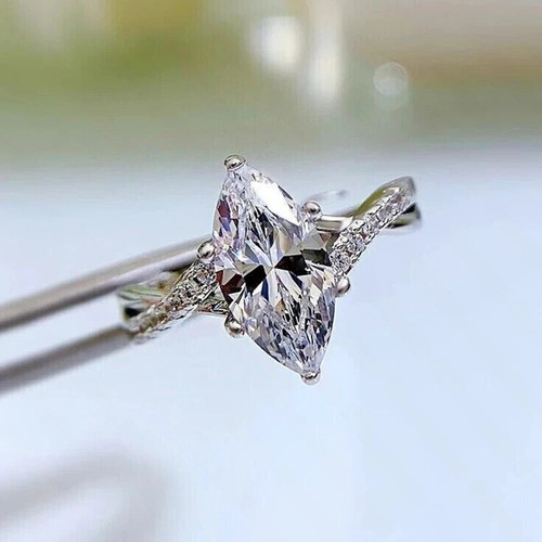 Bague solitaire torsadée