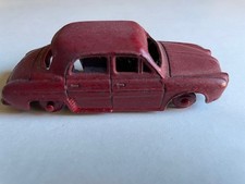 Miniature Dinky Toys 1/43 Renault Dauphine 24E