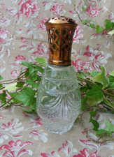 ANCIENNE LAMPE BERGER EN VERRE MOULÉ