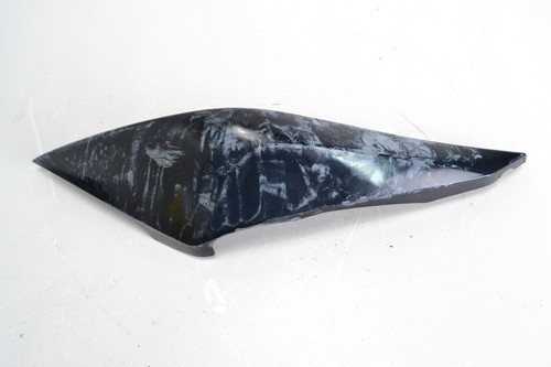 Carénage latéral droit