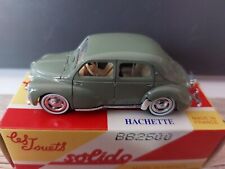 voiture miniature RENAULT 4 CV