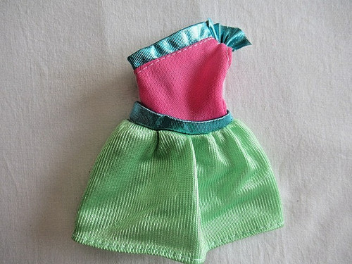 Barbie robe asymetrique - -,
