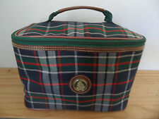 VANITY  TROUSSE  DE   TOILETTE