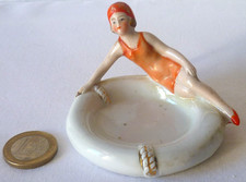 ANCIEN PORTE ÉPINGLES ART DÉCO BAIGNEUSE 1930 EN PORCELAINE