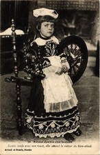 CPA France - Folklore - Autour