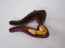 ANCIENNE PIPE EN FORME DE MAIN DANS SON ETUI EN CUIR
