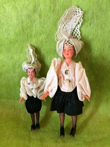 Poupées folkloriques - ,