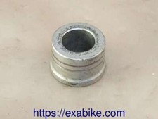 entretoise de roue avant pour Honda Transalp 650  de 2000 a 2006