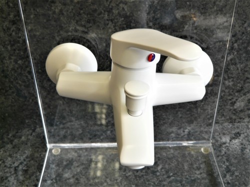 Robinet baignoire blanc - robinet,