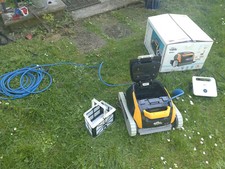 robot de piscine Dolphin E20