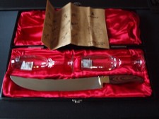 Coffret laguiole (abeille) couteau sabre à champagne flûte, coupes